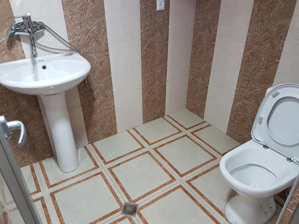 Marco Polo Hotell Kutaisi Exteriör bild